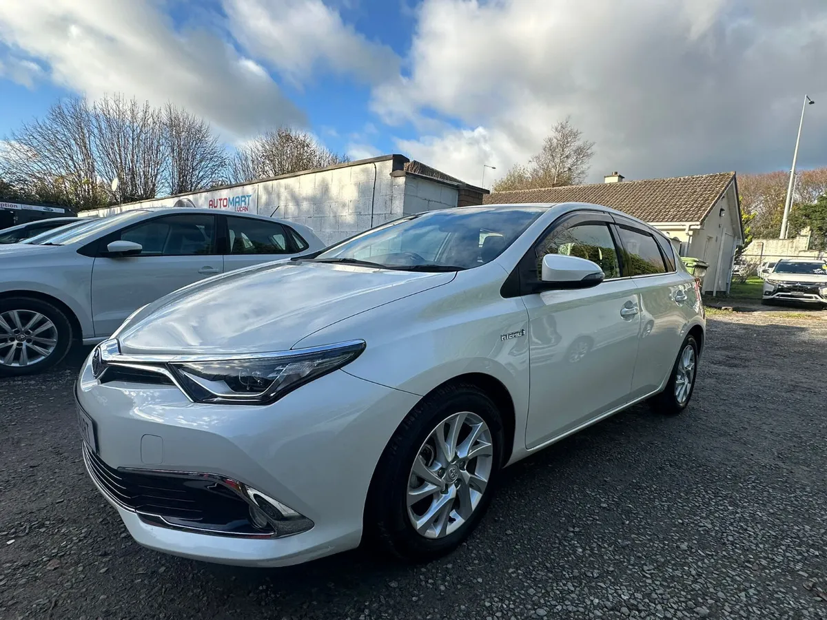 TOYOTA AURIS 2018 1.8 HYBRID 35K MILES PRISTINE - Image 4