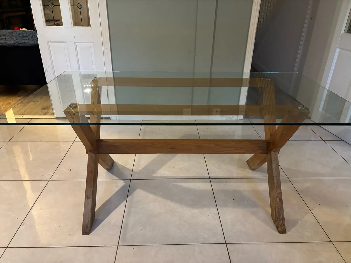 Kitchen/dinning table - Image 1