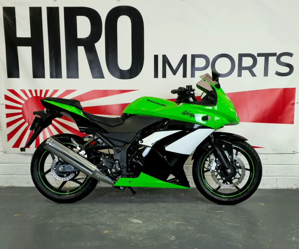 2010 Kawasaki Ninja 250R - Image 1