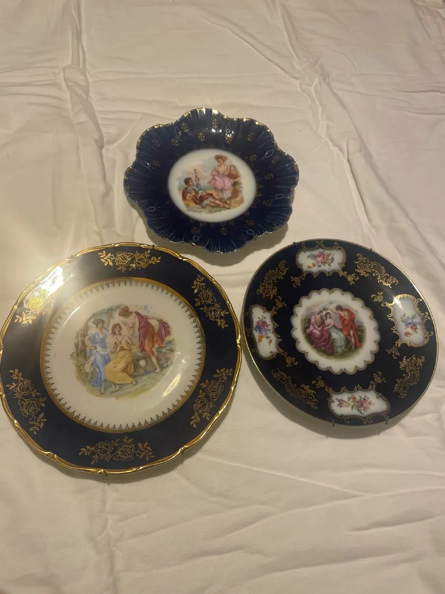 Collection of Three Ornate Porcelain Dishes - Image 1