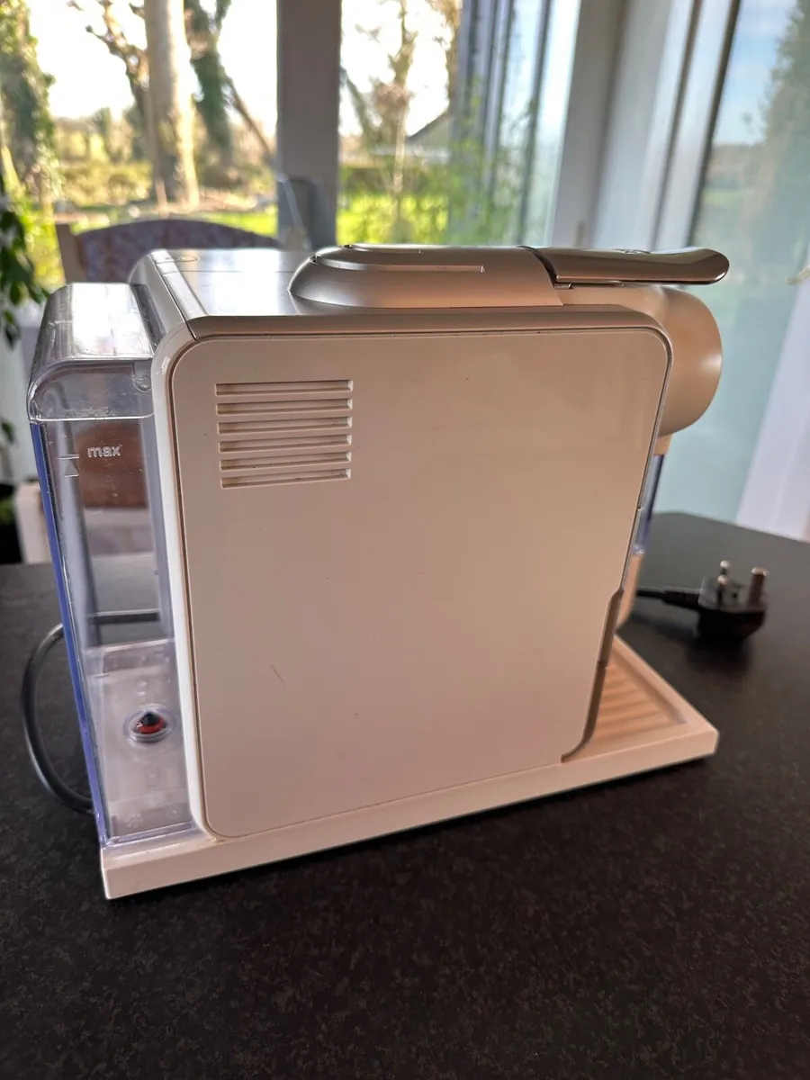 Nespresso DeLonghi Lattissma - Image 4