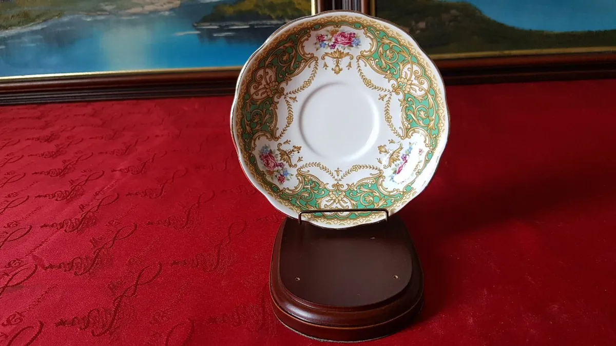 QueenAnne England RegencyGreen Cabinet Teaset Trio - Image 4