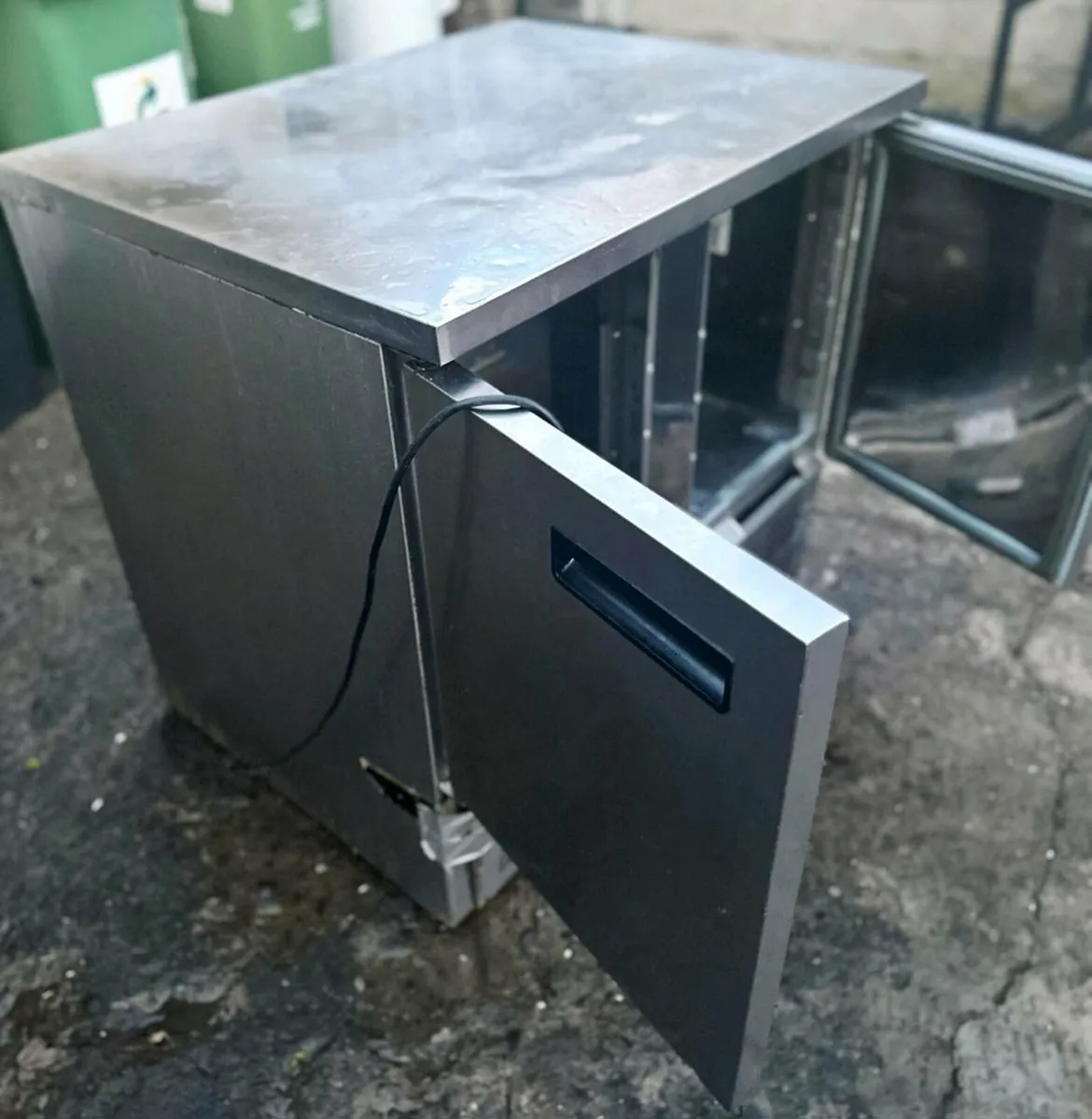 Heavy-Duty Double Door Prep/Undercounter Refrigera - Image 3