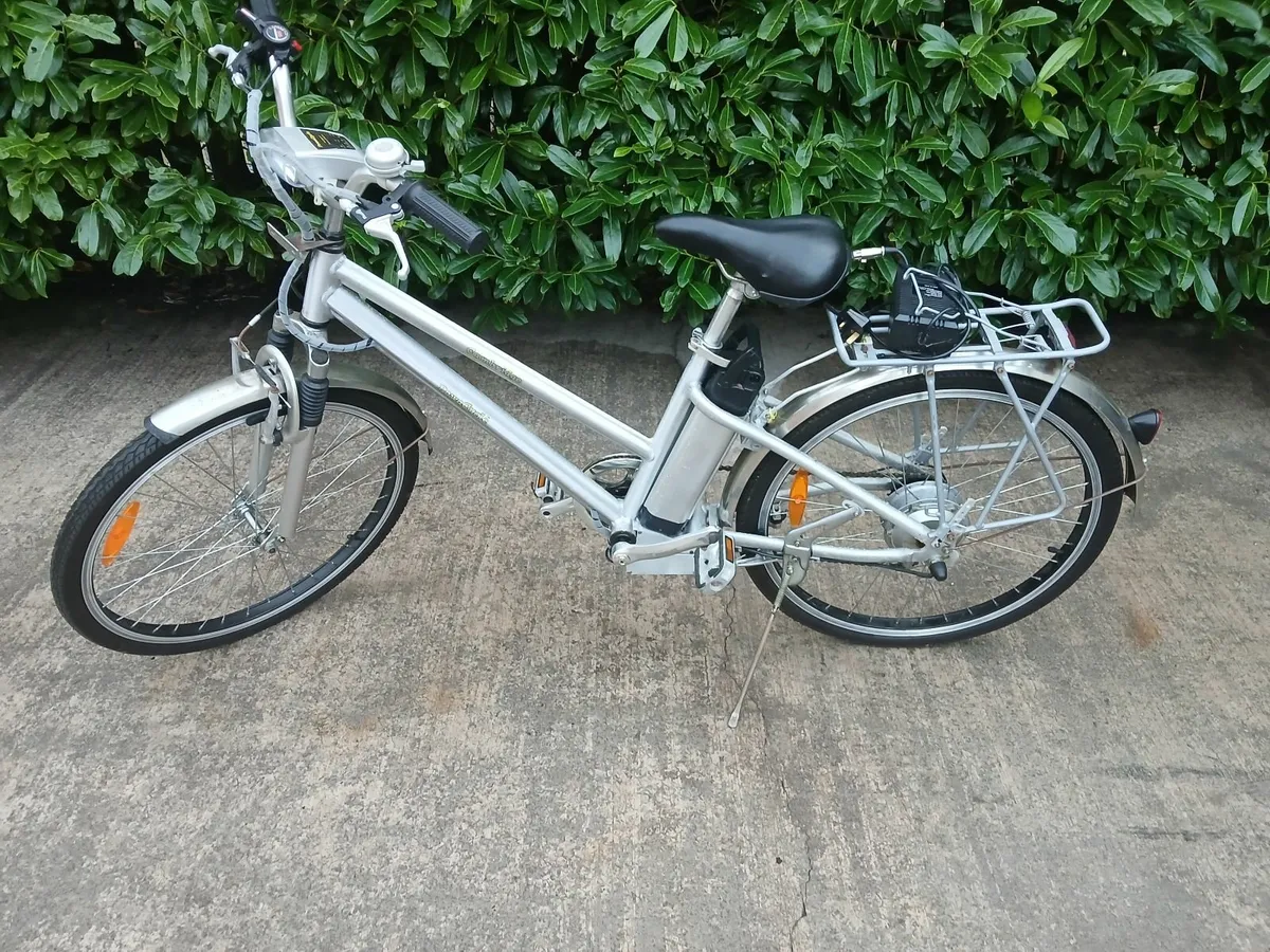 Ladies electric Bicycle - Image 1