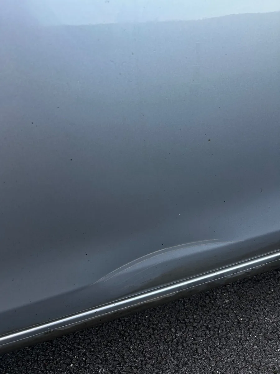 Volkswagen Golf 2011 - Image 2