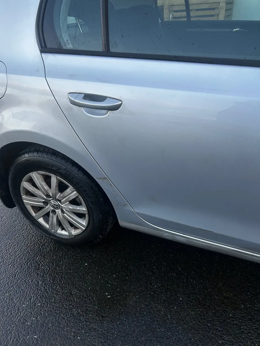 Volkswagen Golf 2011 - Image 4