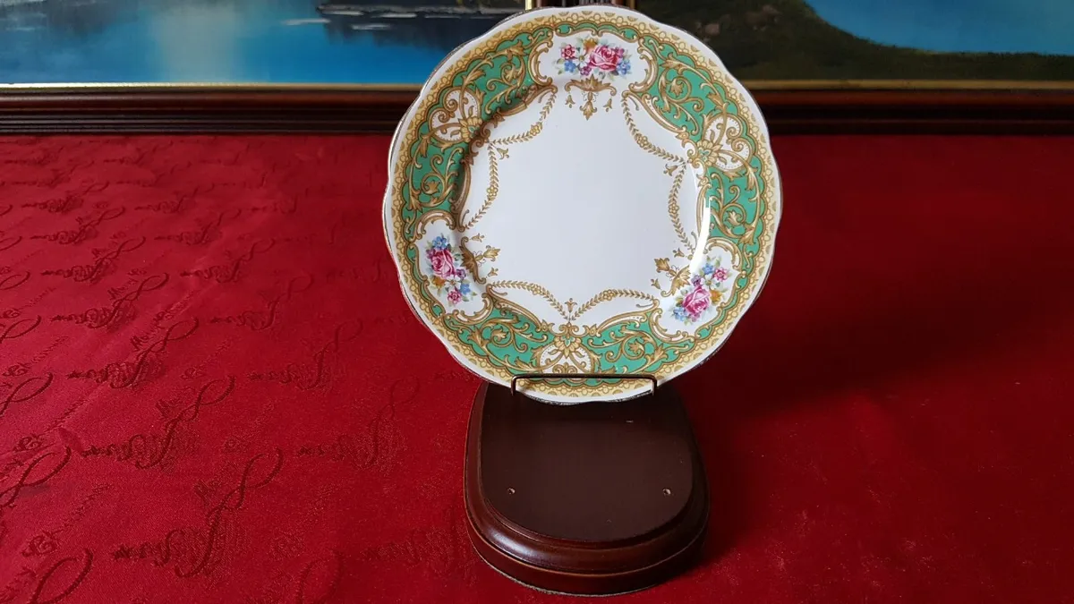 QueenAnne England RegencyGreen Cabinet Teaset Trio - Image 3