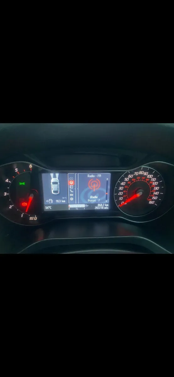 Ford Galaxy (Titanium) - Image 3