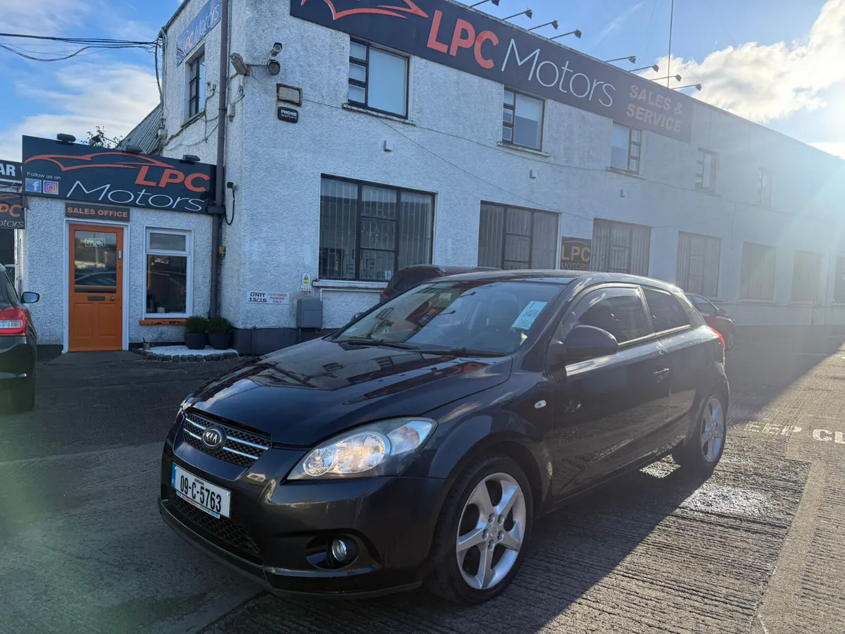 Kia Ceed 2009 - Image 2