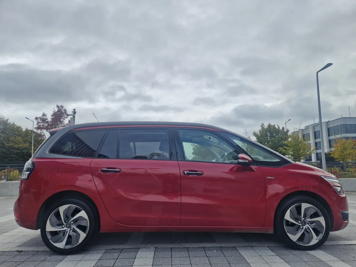 GRAND PICASSO 2 LTR, 2 YR WARRANTY, VERY HIGH SPEC - Image 1