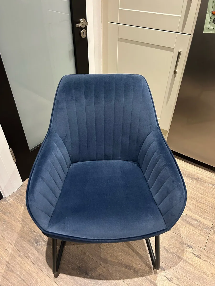 Dining chairs - Image 1