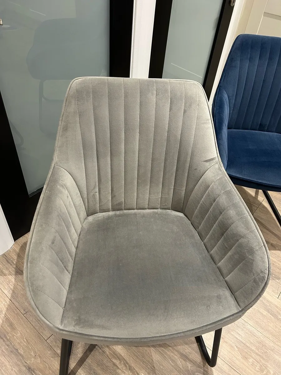 Dining chairs - Image 2