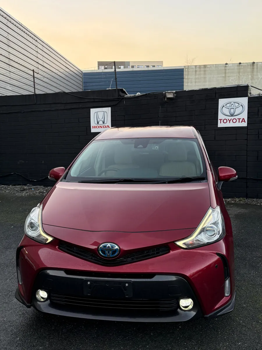 2019/11 Toyota Prius Alpha 192 - Image 2