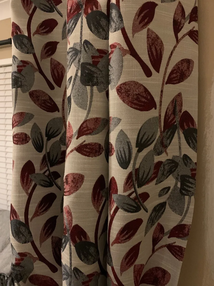 Curtains - Image 2