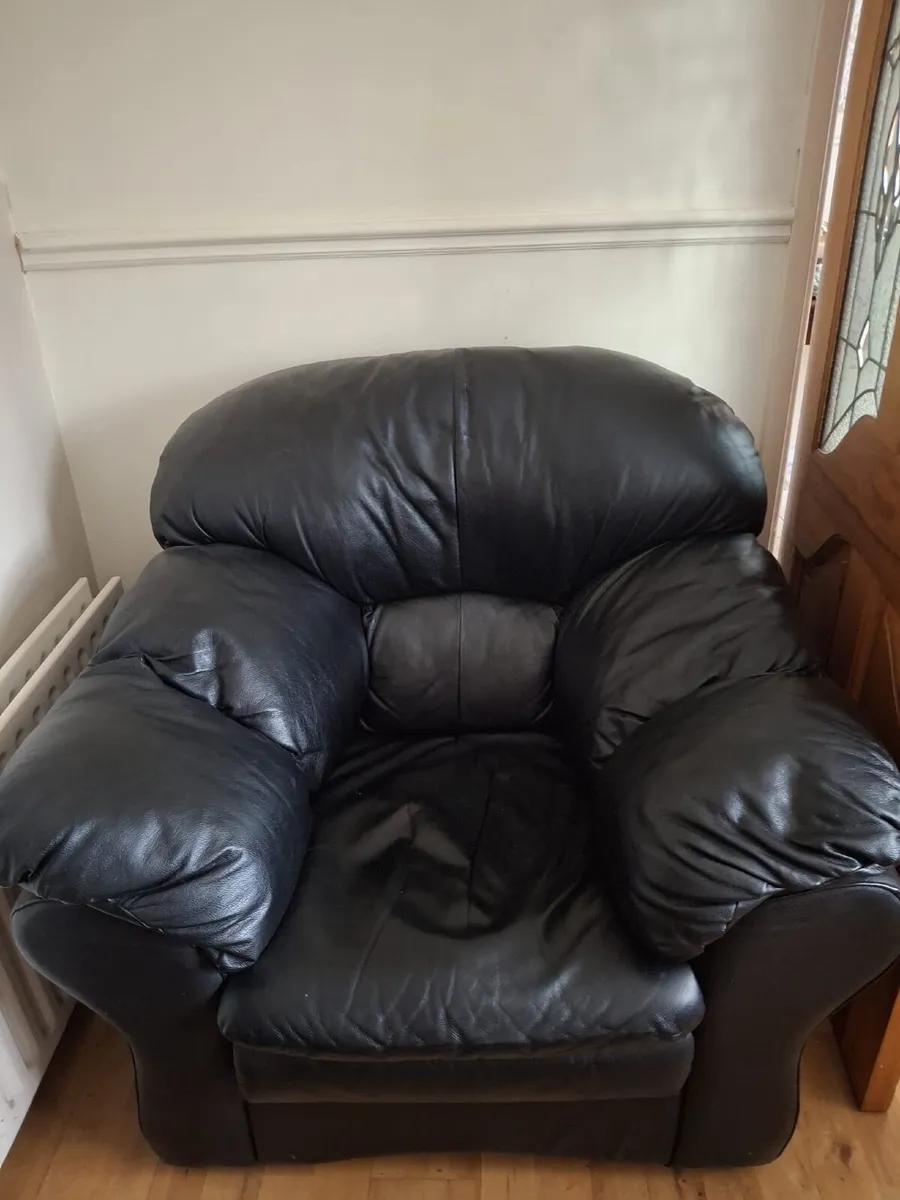 Two One Seater Armchairs - Image 2