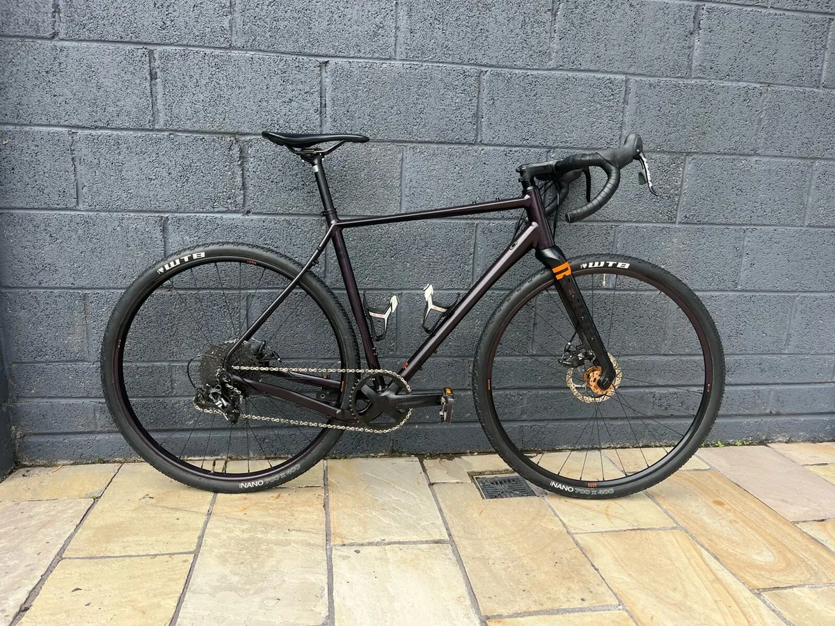 Gravel bike - Image 1
