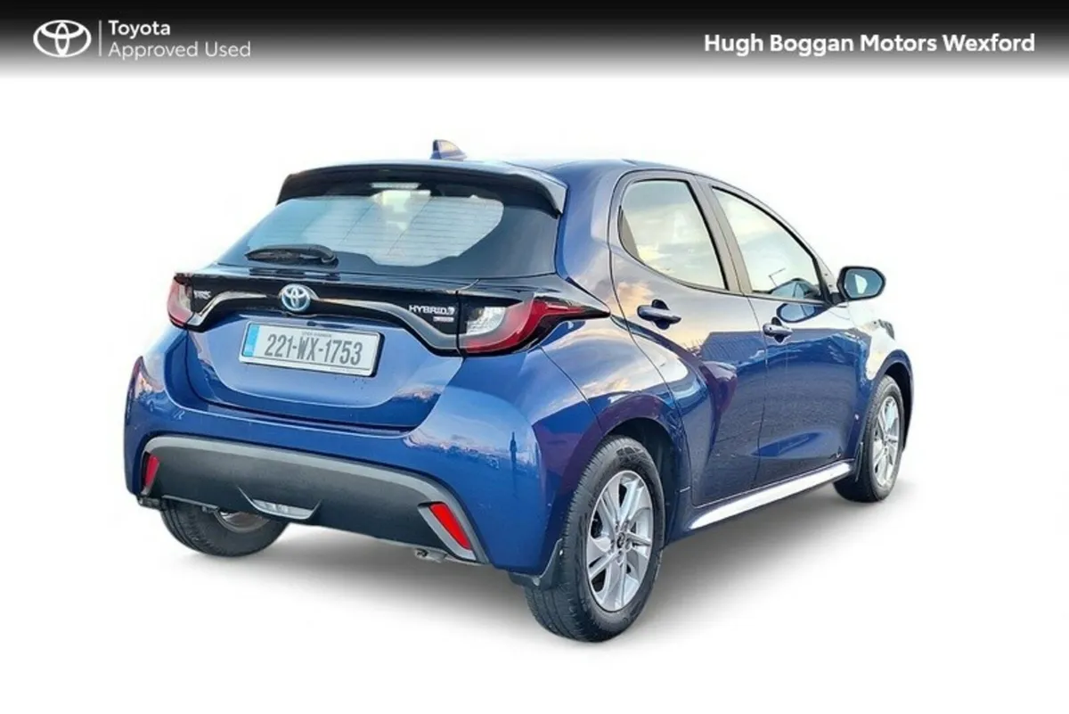 Toyota Yaris HYBRID LUNA 6 YEARS WARRANTY AVAILABL - Image 2