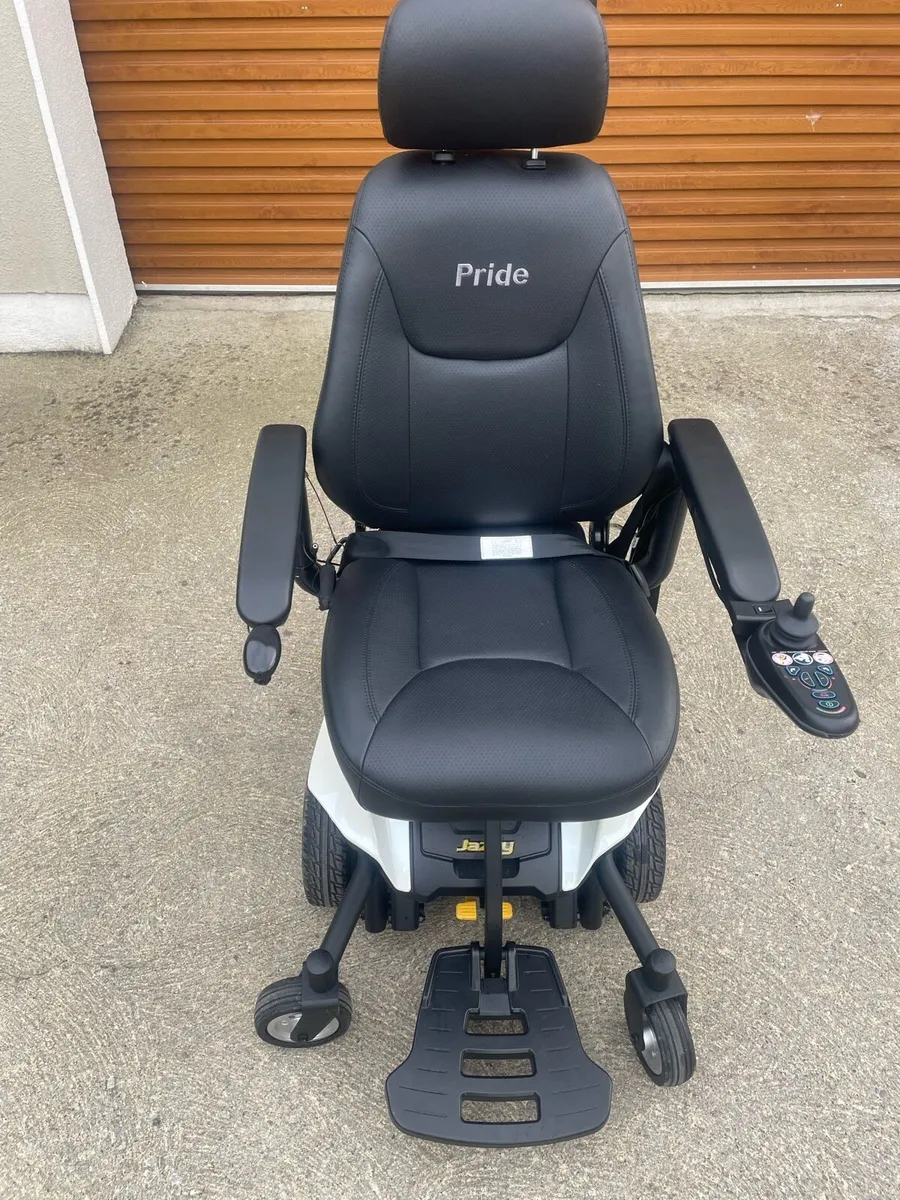 Mobility wheelchair - Image 2