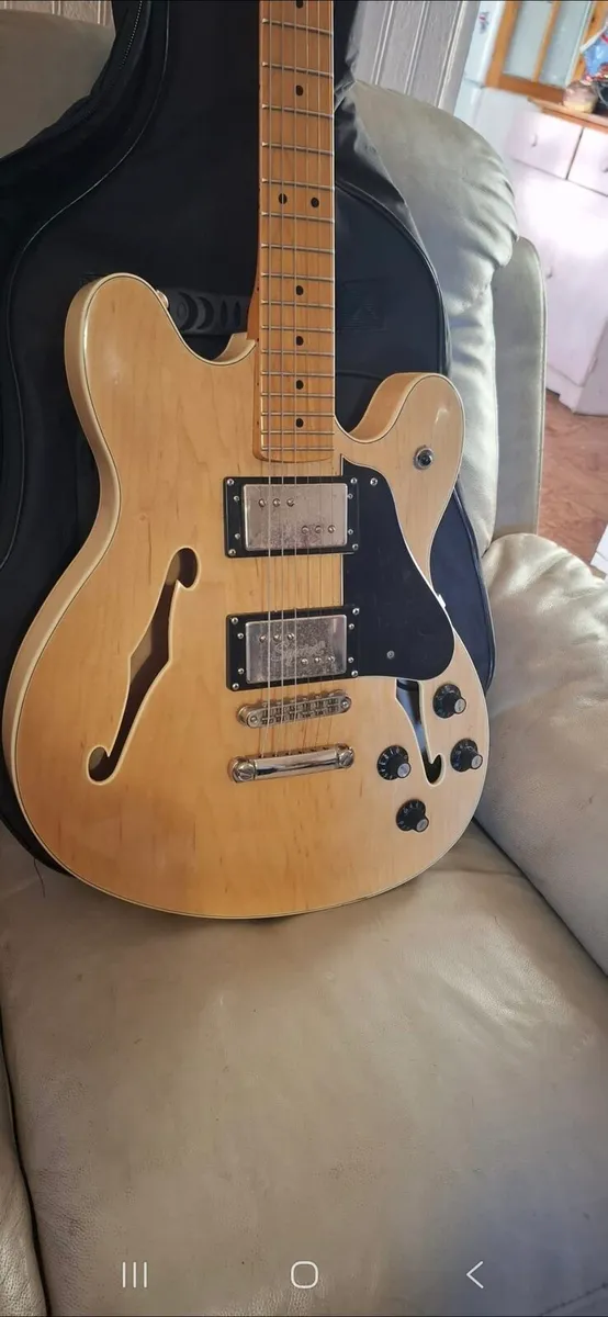 Squier by Fender Classic Vibe Starcaster - Image 2