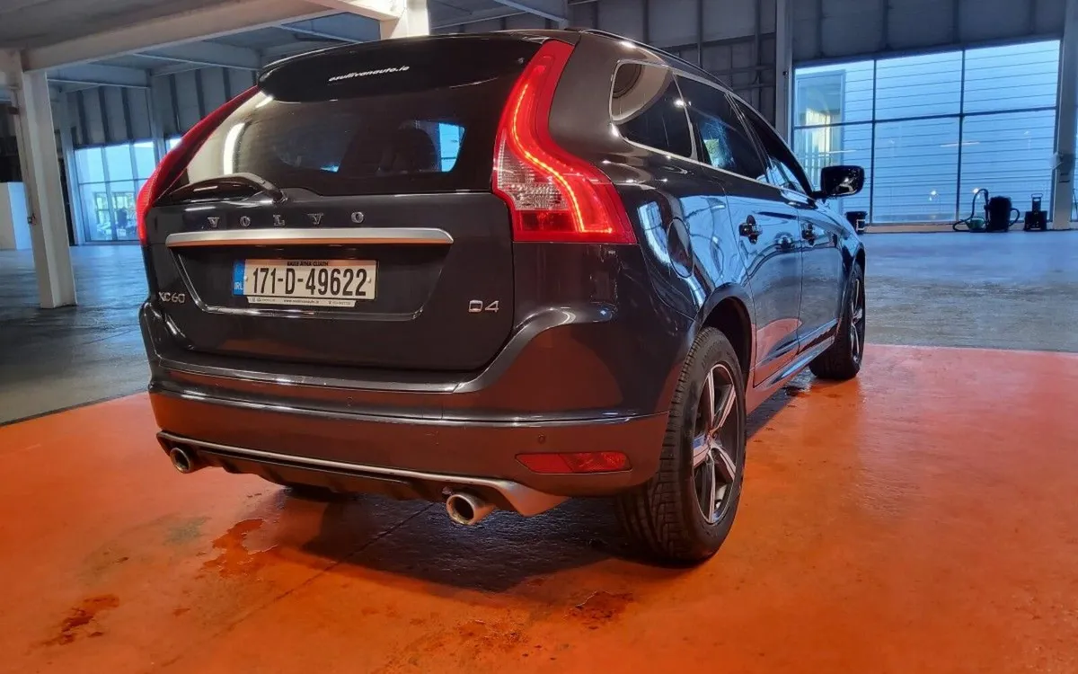 Volvo XC60 D4 (190hp) FWD R-Design SE Geartronic - Image 4