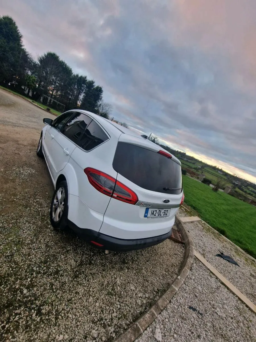 142 Ford SMax 7 seater - Image 3
