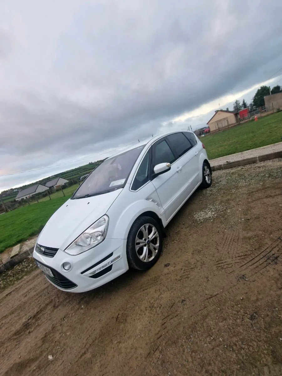 142 Ford SMax 7 seater - Image 4