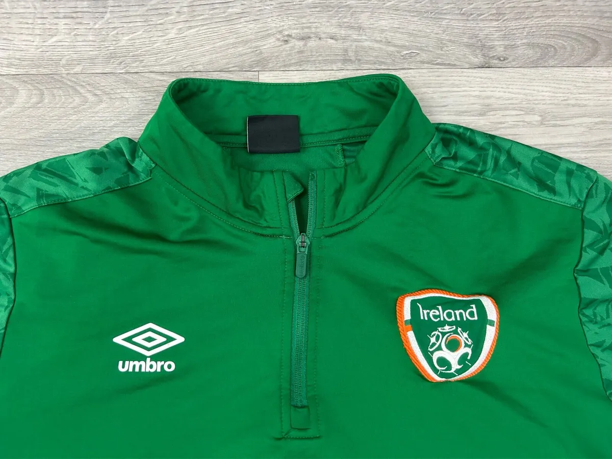 Umbro Ireland Football Half Zip Top Jumper XXL - Image 3