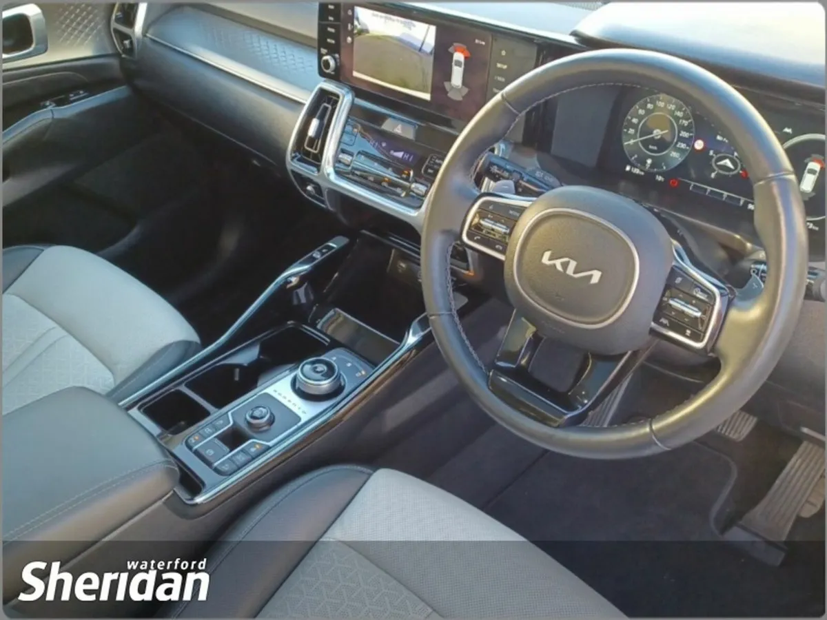 Kia Sorento 2.2 K3 4X2 Diesel 7 seats - Image 2