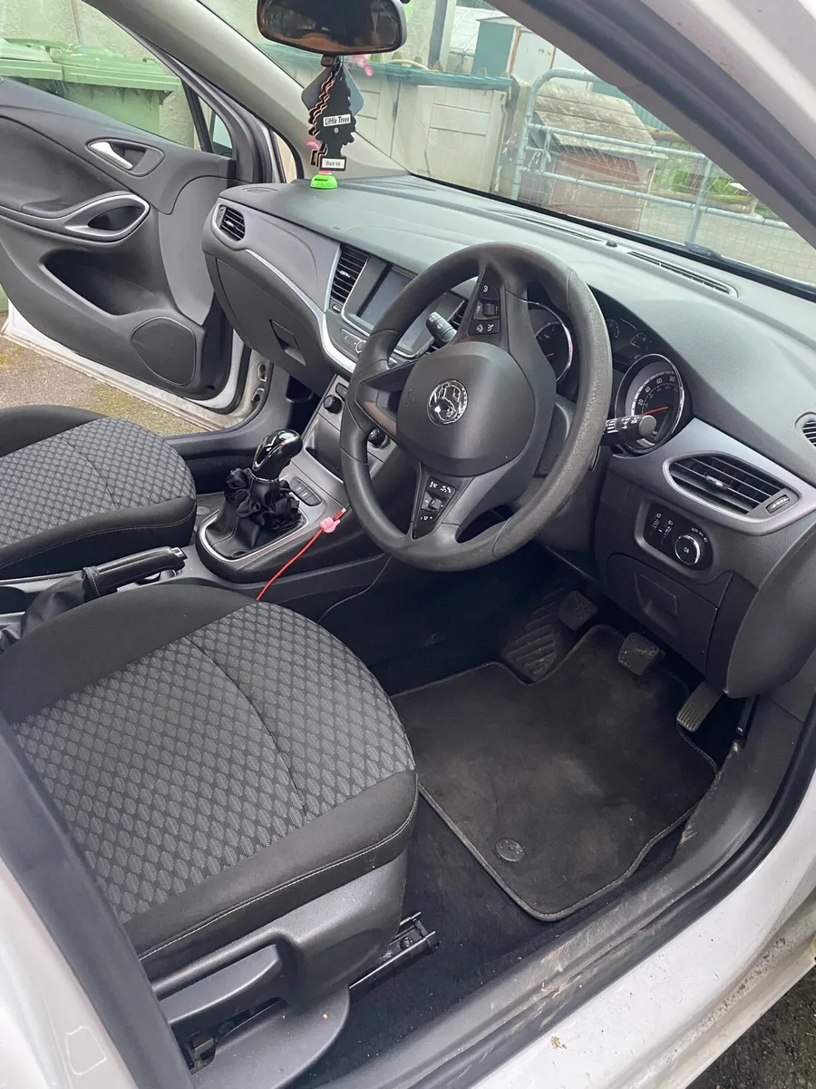 Vauxhall Astra - Image 3