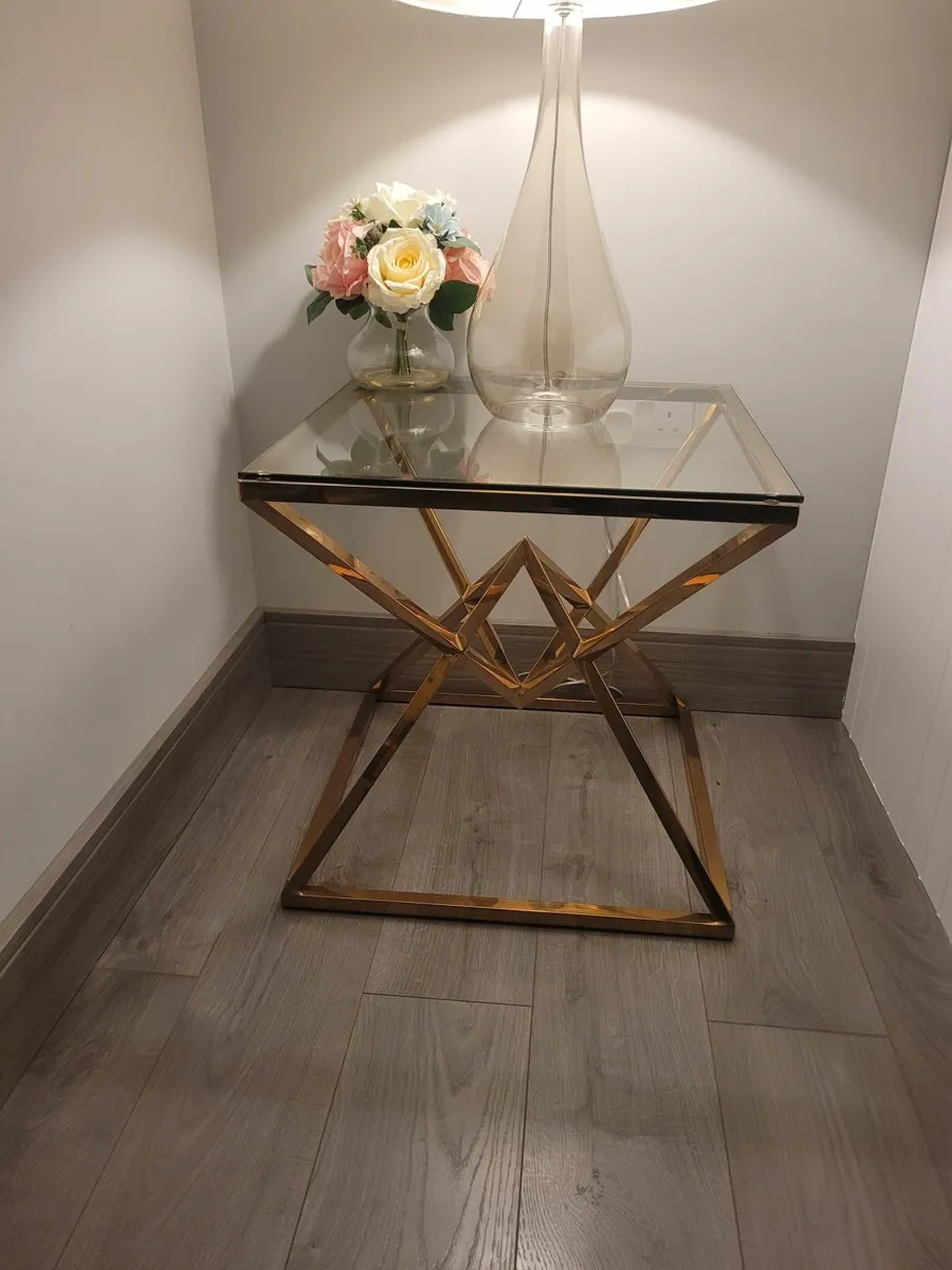 Glass table - Image 2