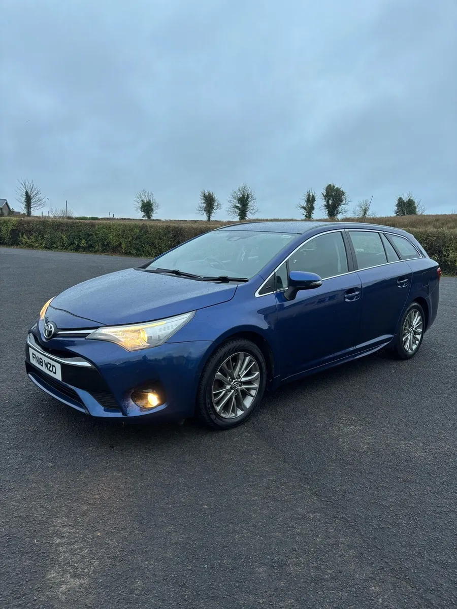 TOYOTA AVENSIS BUISNESS EDITION - Image 1