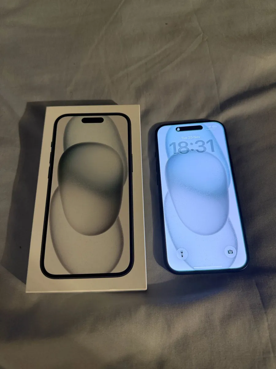 iPhone 15 - Image 1