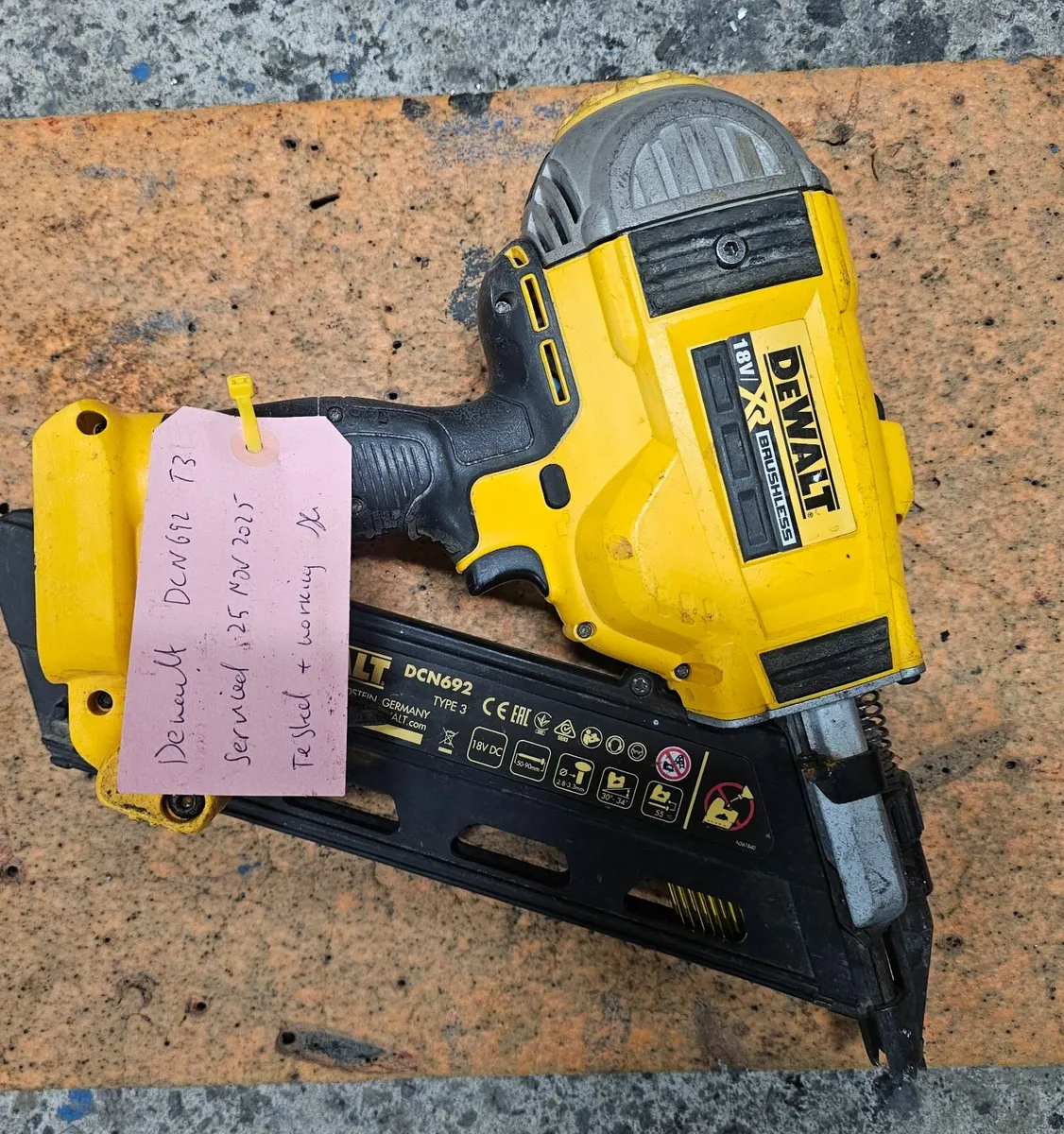 Dewalt dcn692 first fix €280 - Image 2