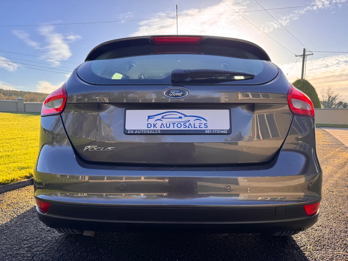 2017 Ford Focus Titanium - Image 3