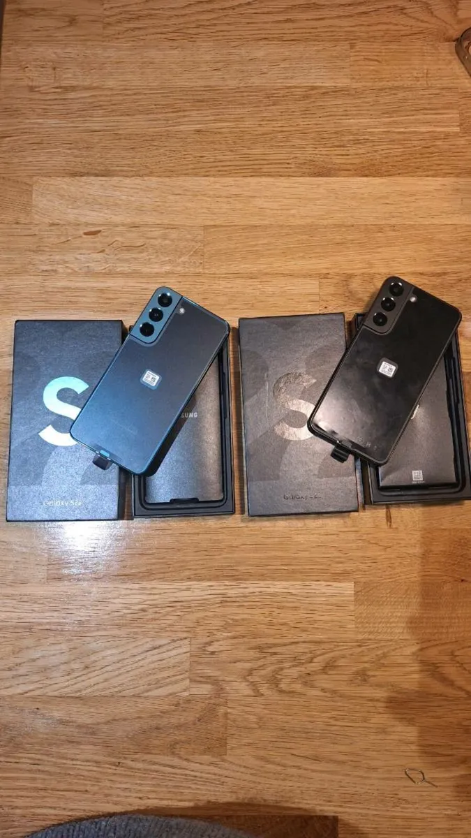 Samsung S22 - Image 3