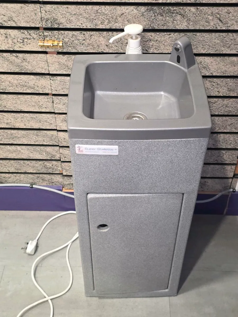 Portable hand-wash unit - Image 1
