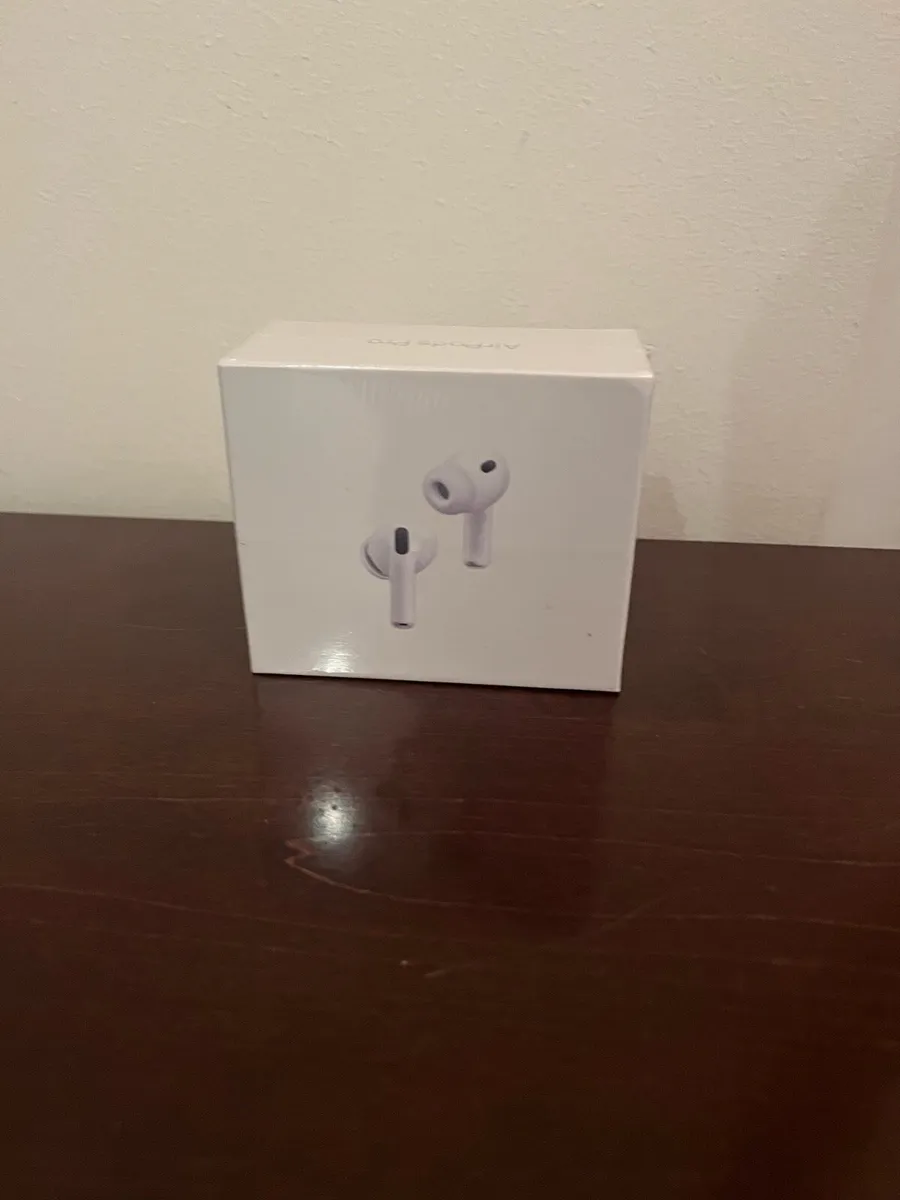 Apple AirPods Gen 3 - Image 1