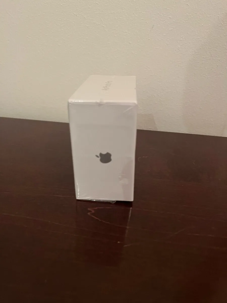 Apple AirPods Gen 3 - Image 2