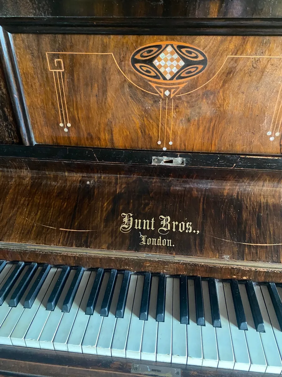 Piano - Image 1