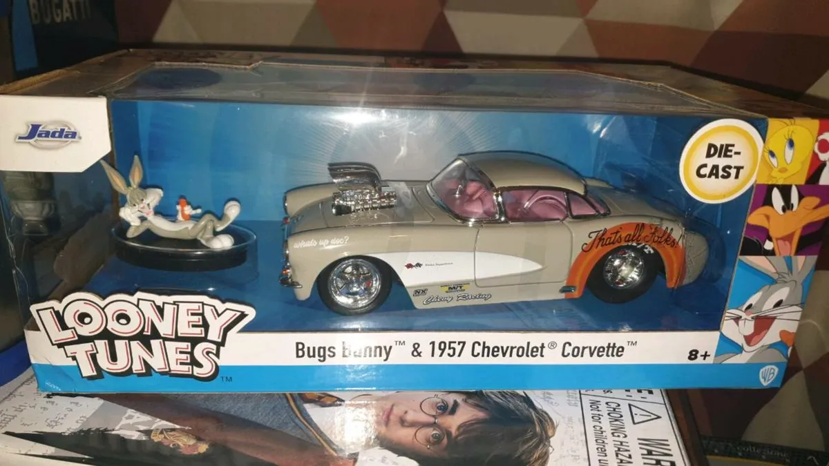 BUGS BUNNY 1957 ..DIE.CAST MODEL