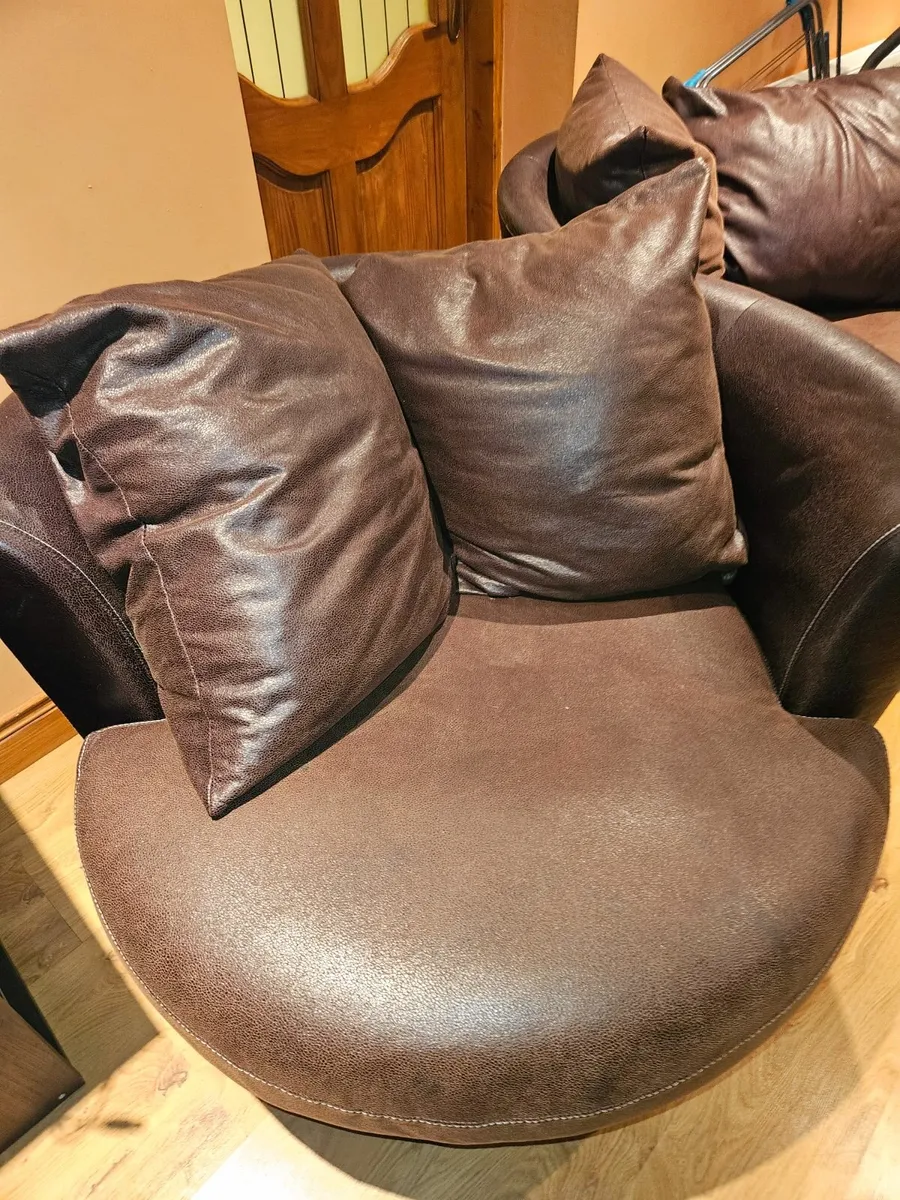 Pair of Swivel Chairs - Image 2
