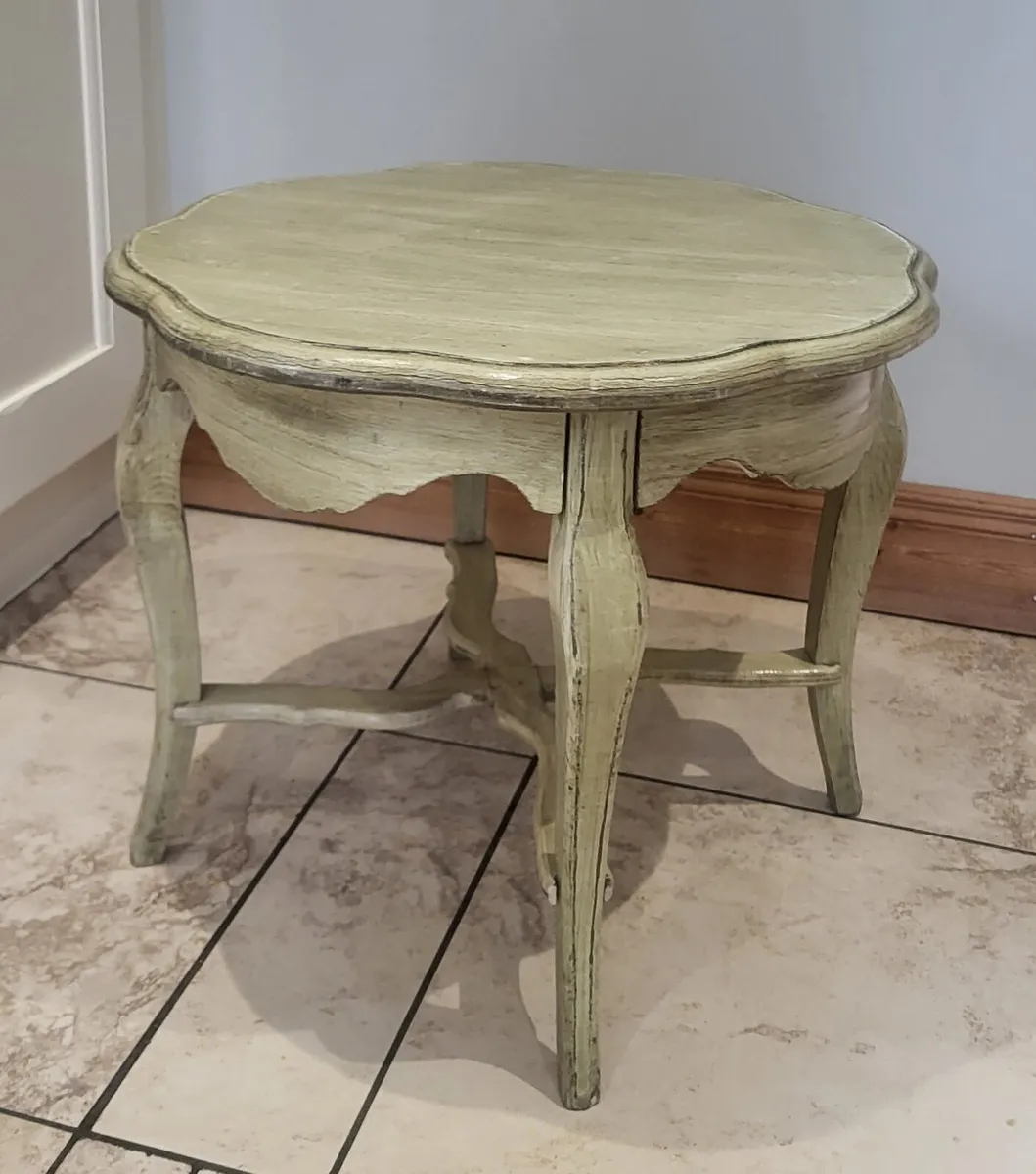 Lamp Table - Green - Image 1