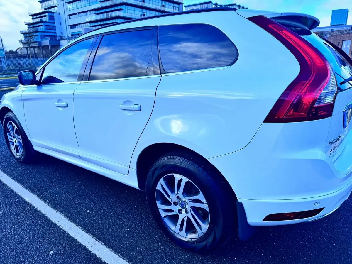 Volvo XC60 2015 - Image 2