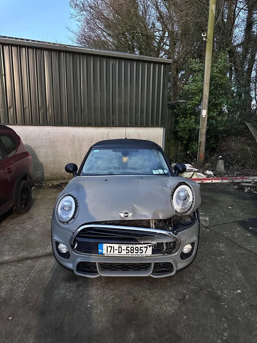 2017 Mini Cooper Sport 1.5 - Image 2