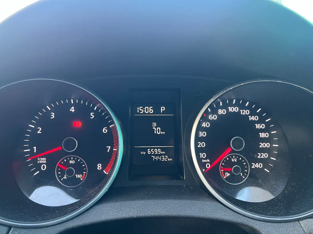Volkswagen Golf 1.2 TSI Auto - Image 2