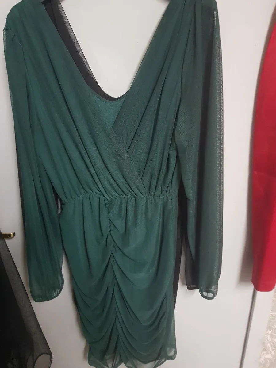 Dresses sz 10/14......12e - Image 2