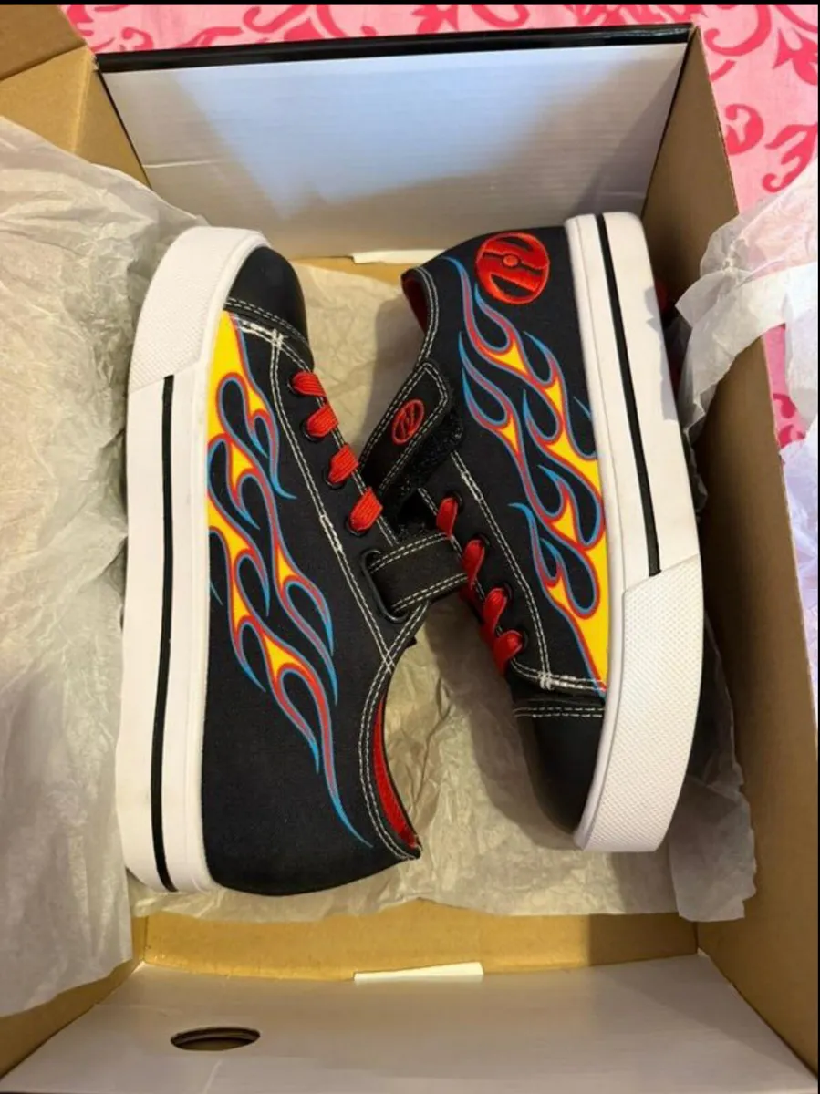 Heelys BRAND NEW - Image 2