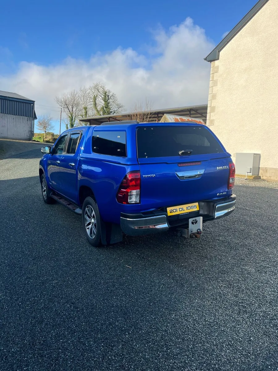 Toyota Hilux - Image 2