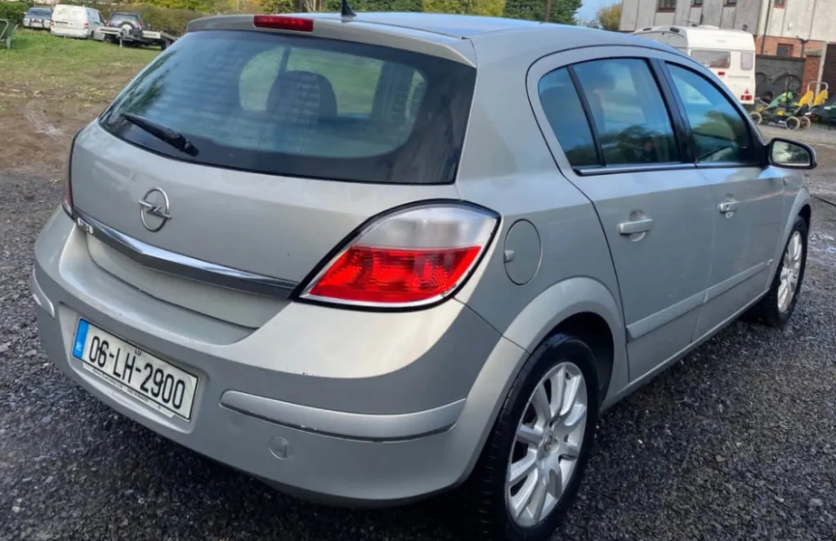 Opel Astra - Image 2