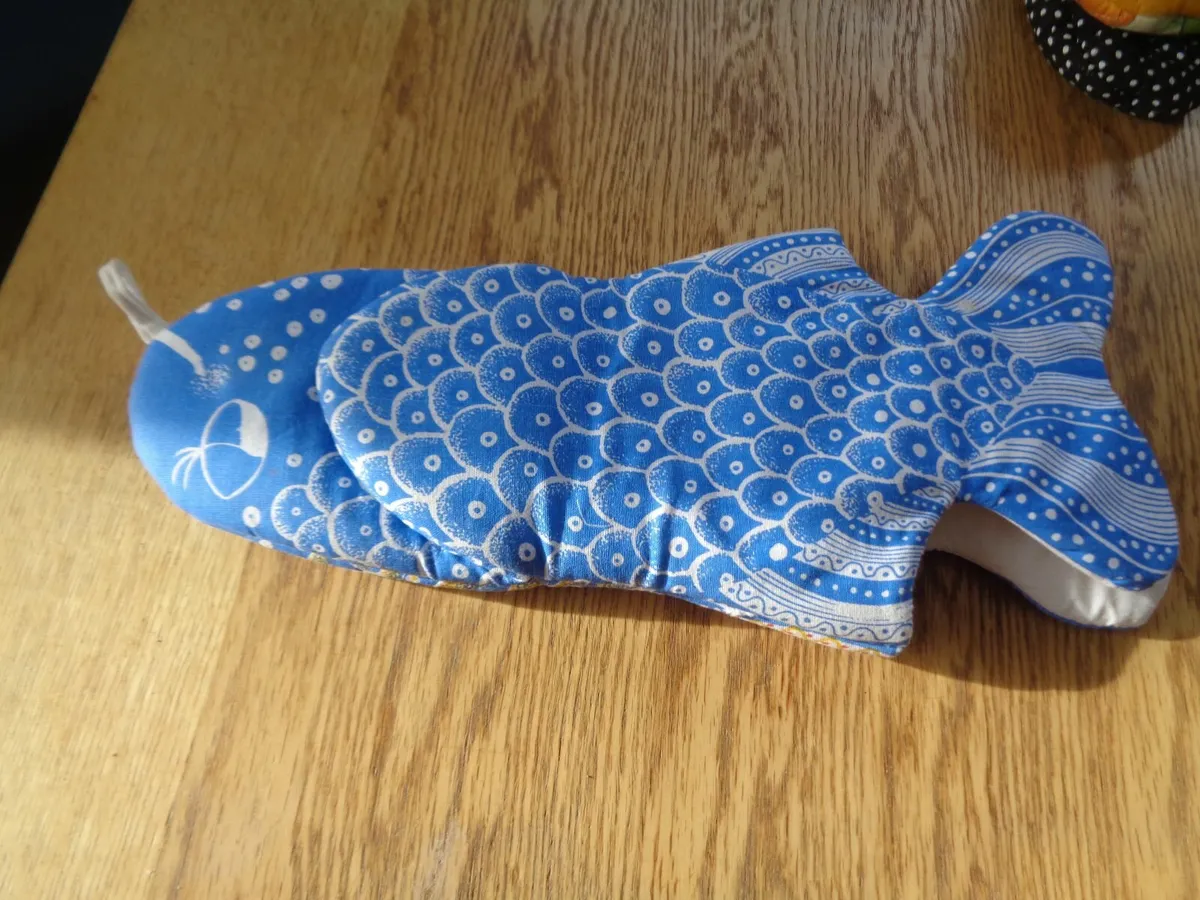 Oven Glove for Sale - Image 2